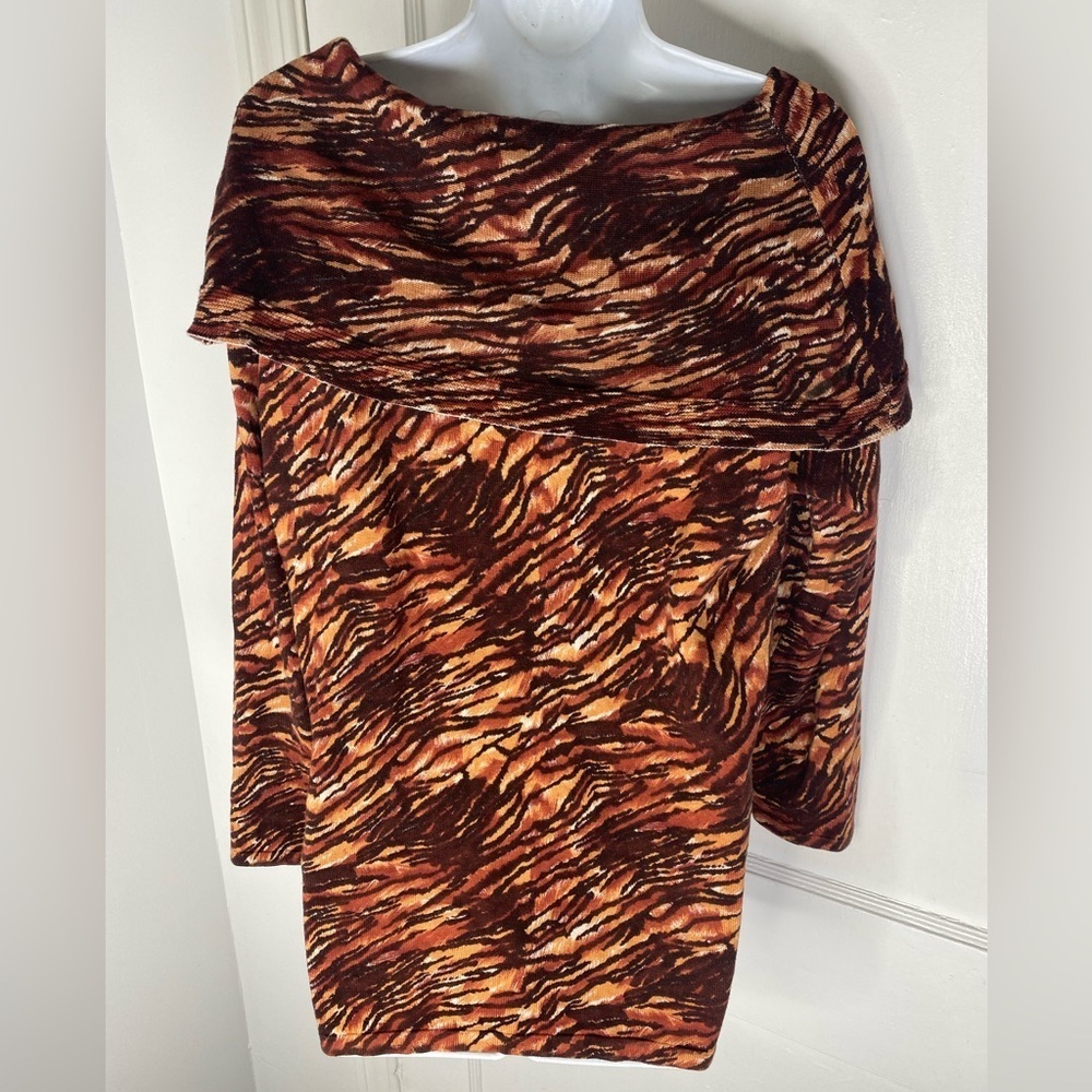 Reba XL Animal Print Cowl Neck Dillards Lightweight Sweater - Picture 4 of 6